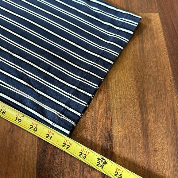 Hollister Peekaboo Striped Jumpsuit Navy/White Cut Out Wide Leg Crop Size Small - Picture 13 of 14